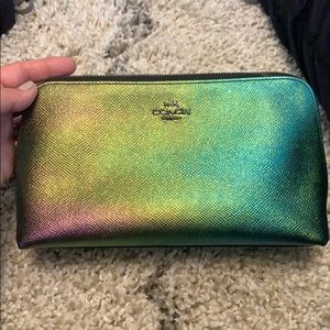 Hologram leather cosmetic case